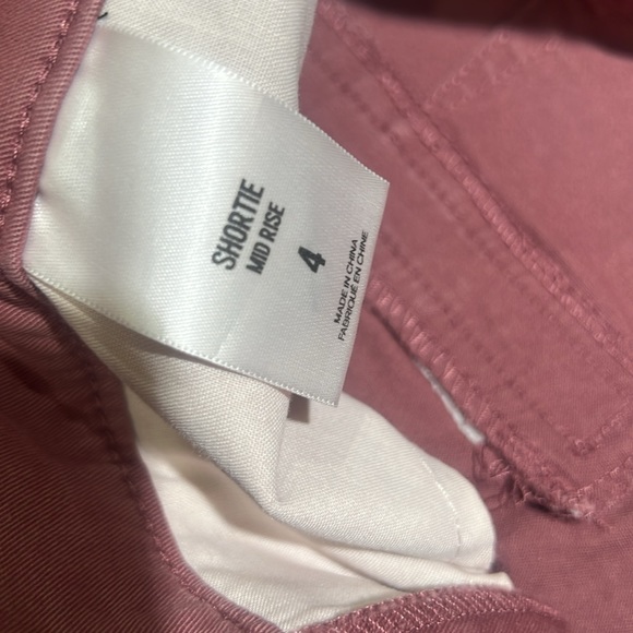 Express Mid Rise Floral Embroidered Twill Shorts 4 - Picture 3 of 8